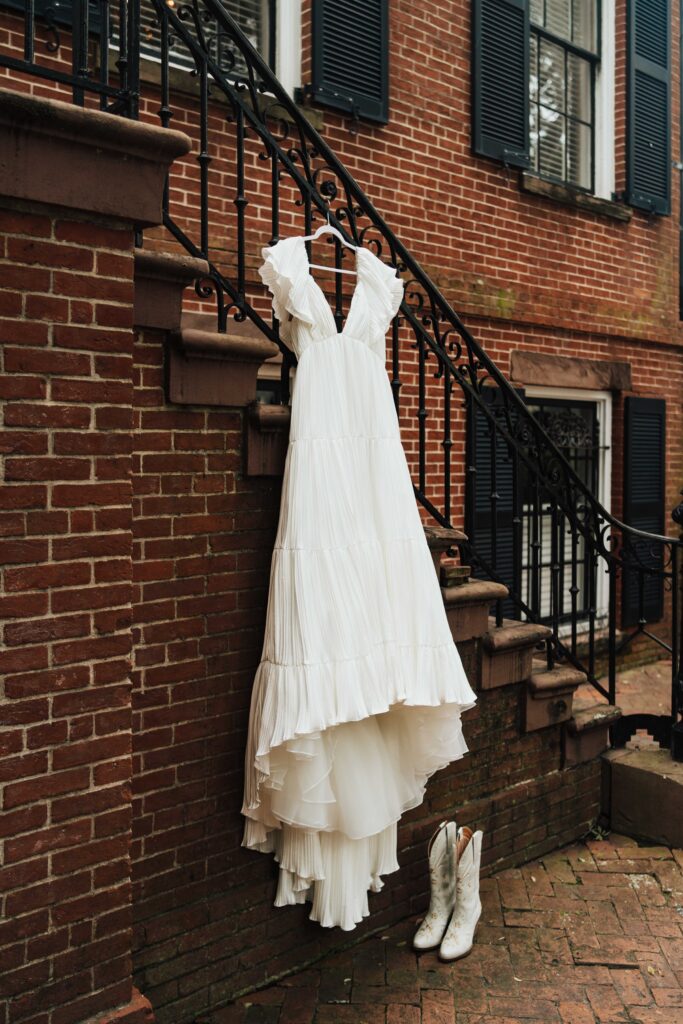 wedding dress on jones street in savannah georgia